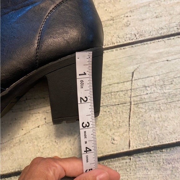 Forever Amazon black chunky platform booties boots. 7.5 - Picture 5 of 12